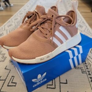 Adidas NMD R1 SNEAKERS - women's